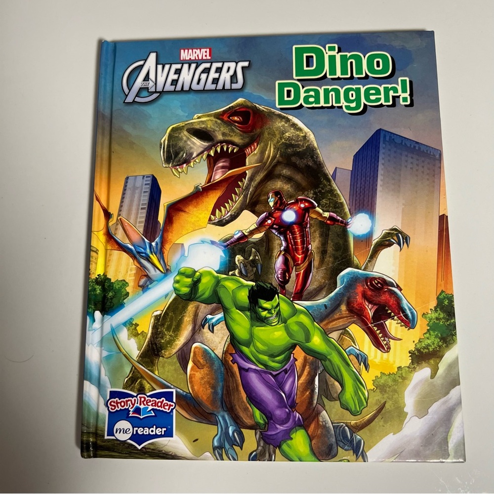 MARVEL  AVENGER DINO RANGER STORY  BOOK